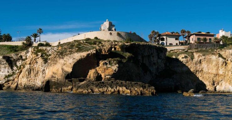 Boat Tour With Aperitif at Sunset - Languages and Cancellation Policy