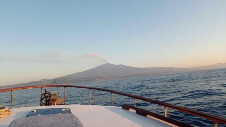 BOAT TOUR WITH APERITIF ON BOARD IN THE CYCLOPS ISLANDS - Tour Details