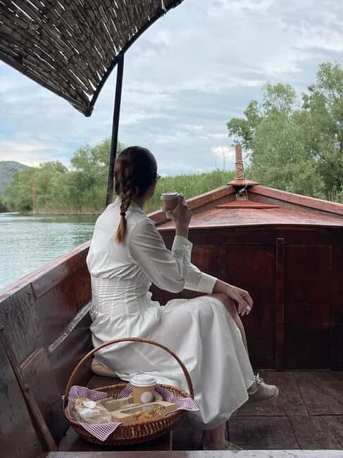 Boat tour with FREE coffee and croissants! - Good To Know