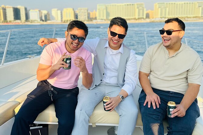 Boat Trip Dubai - 90 Minutes Sightseeing Tour up to 10 People - The Sum Up
