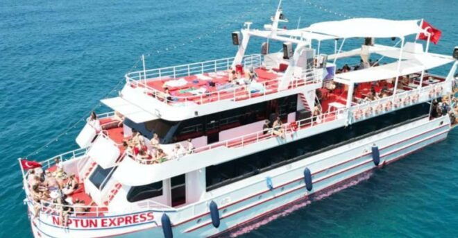 Boat Trip in Alanya With Unlimited Soft Drinks and Lunch - Accessibility and Amenities