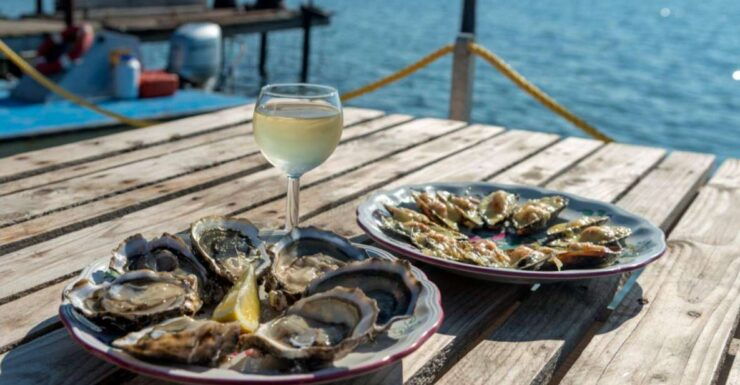 Boat Trip on the Etang De Thau With Oyster Tasting - Capacity and Language