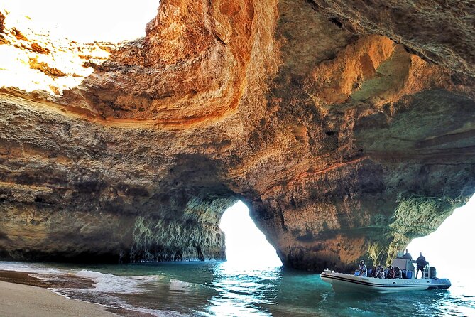Boat Trip Through the Benagil and Costa Caves - Crew Expertise