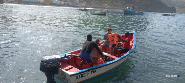 Boat Trip to Aguas Belas Cave+Barbecue - Activity Details