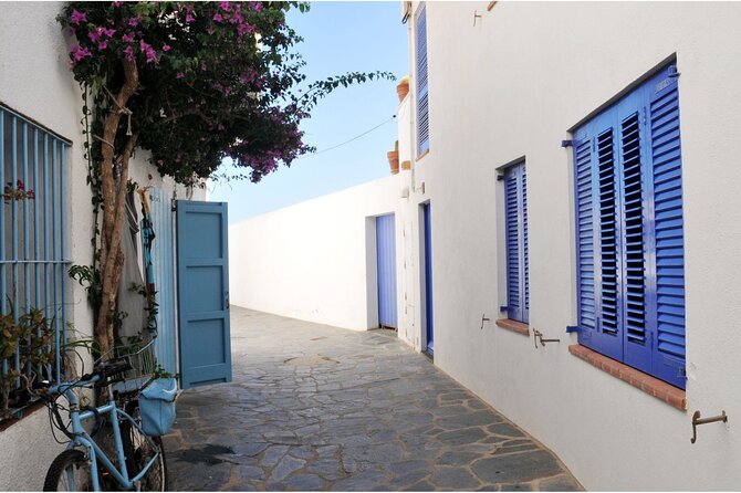 Boat Trip to Cadaqués From Roses With STOP 1:30h in Cadaqués - Stop in Cadaqués