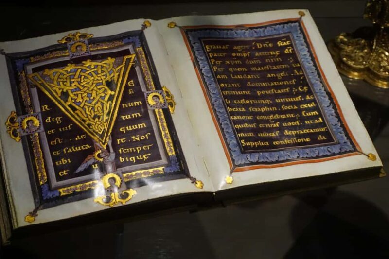 Boat trip to Tyniec: Benedictine abbey and gourmet break - A Gourmet Break with a View