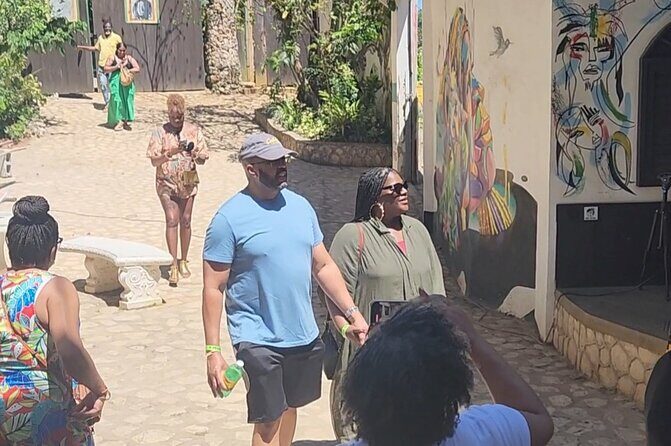 Bob Marley Nine Miles Shuttle with admissions. . - In Summary