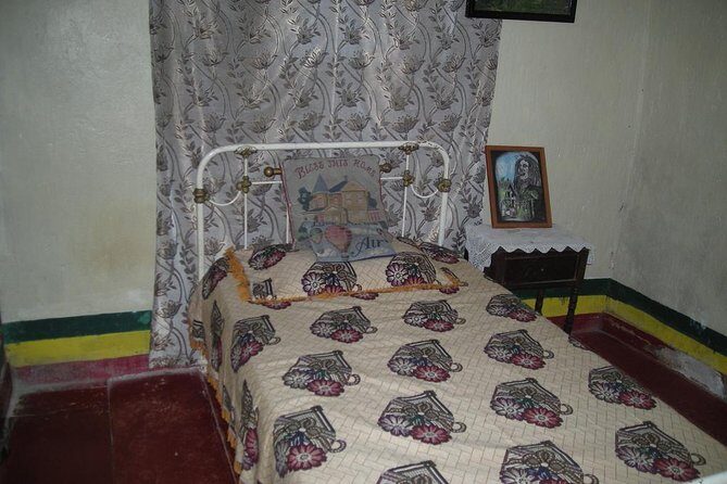 Bob Marley's Nine Mile Day-Trip with Admission & Guided Tour from Falmouth - FAQs