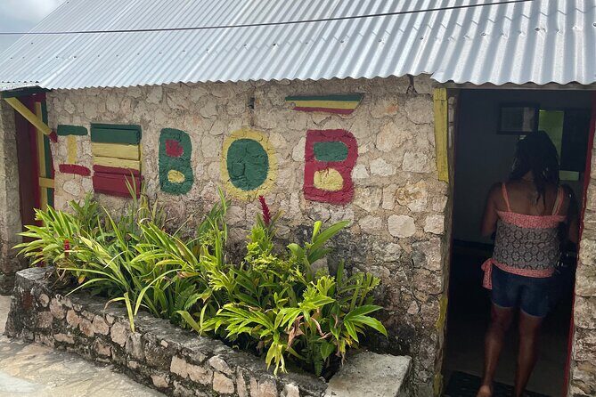 Bob Marley's Nine Mile Mausoleum Tour (Complimentary Rum Punch) - An In-Depth Look at the Nine Mile Mausoleum Tour