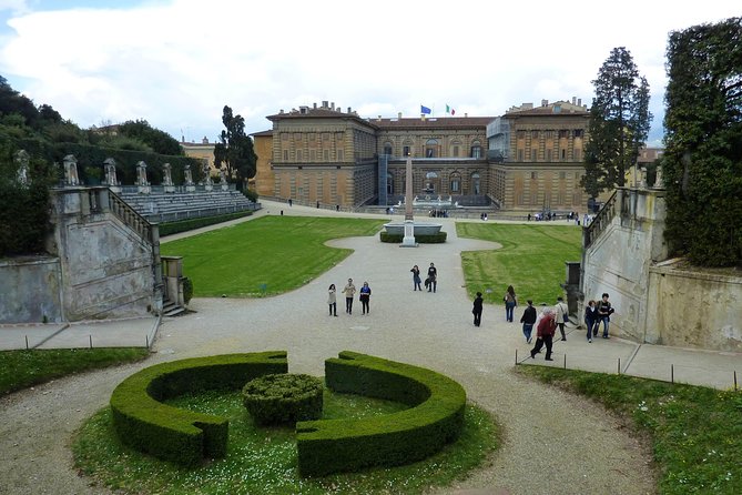 Boboli Garden Tour in Florence - Language Options and Tour Content