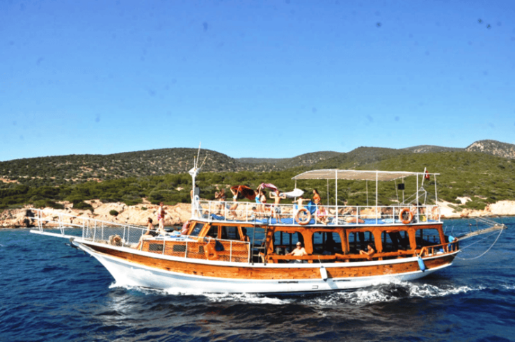 Bodrum: Beaches and Islands Boat Tour With Lunch - Key Points