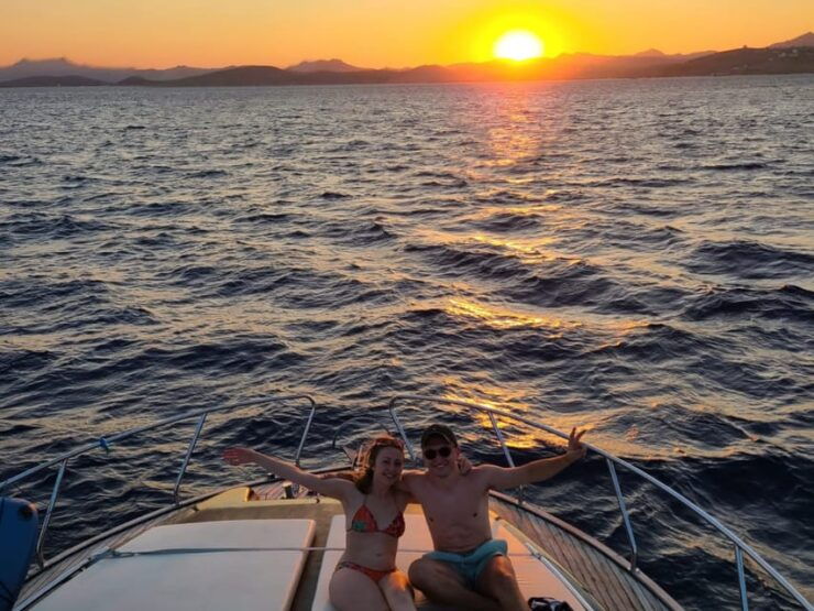 Bodrum Boat Tour: Bodrum Sunset Tour With Jet Black Yacht - Itinerary and Activities