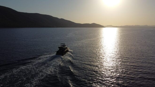 Bodrum Boat Tour: Bodrum Sunset Tour With Jet Black Yacht - Staff and Assistance