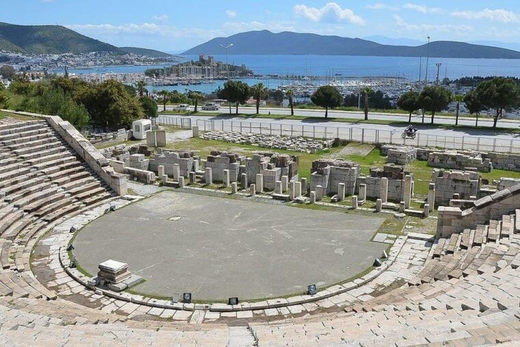 Bodrum City Tour : Lunch Guide Entry fees included - Who Should Consider This Tour?