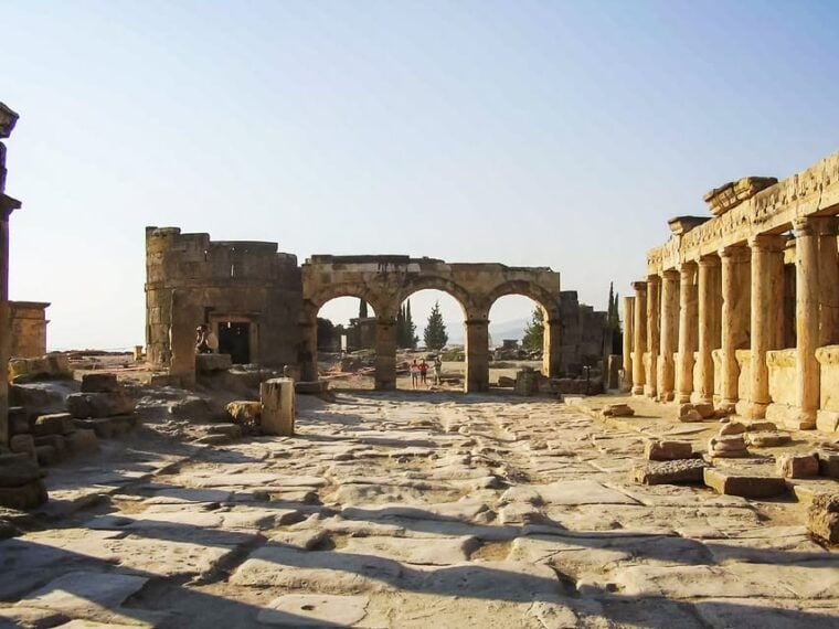 Bodrum: Pamukkale, Hot Springs & Travertines Tour with Lunch - Who Should Consider This Tour?
