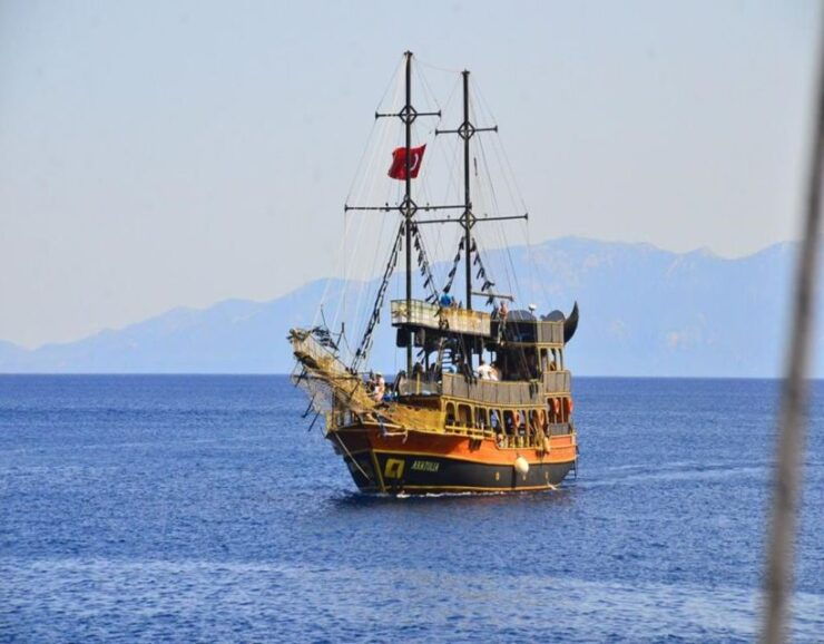 Bodrum: Pirate Boat Trip With BBQ Lunch and Optional Pickup - Pirate Boat Trip Overview
