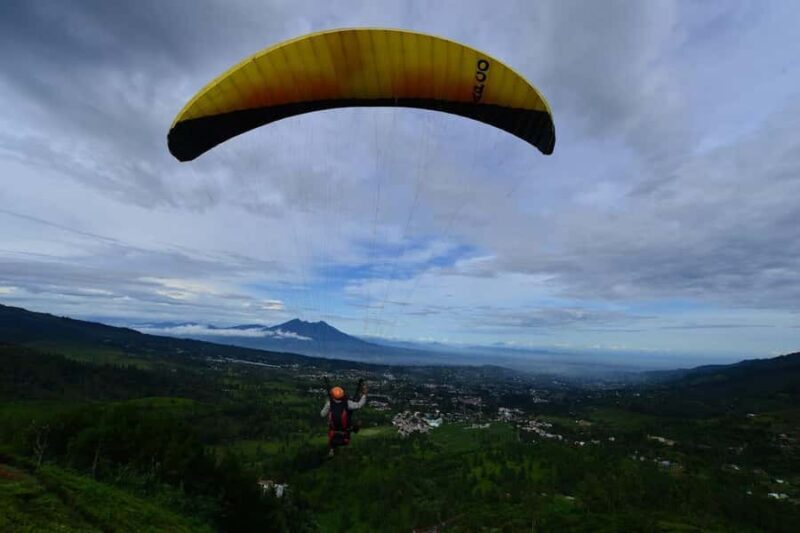 Bogor/West Java: Paragliding With Pilot - Introduction