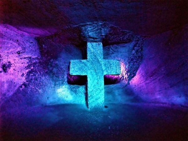 Bogota: Guatavita and Salt Cathedral Daily Group Tour - Tour Logistics and Starting Point