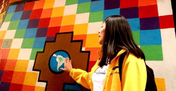 Bogotá: La Candelaria Graffiti & Urban Art Shared Tour - The Sum Up