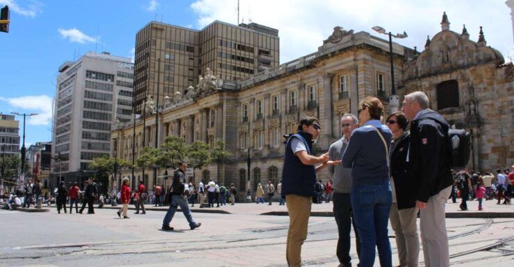 Bogotá: Private Candelaria Walking Tour and Gold Museum - Activity Details