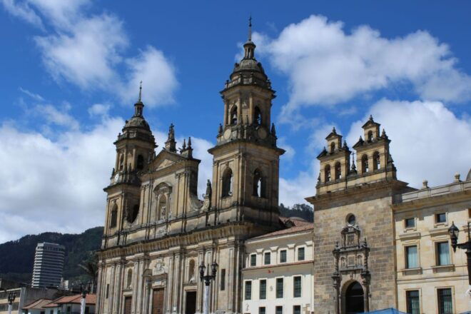 Bogotá: Private Candelaria Walking Tour and Gold Museum - Experience Highlights