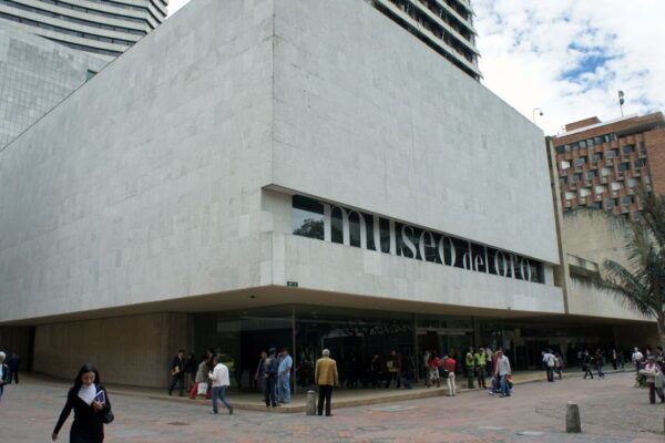 Bogotá: Private Candelaria Walking Tour and Gold Museum - Booking and Availability