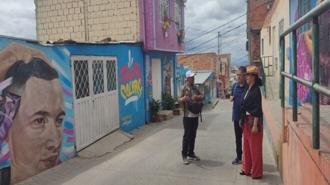 Bogotás Barrios: El Paraíso Favela Tour With Cable Car - Review Summary