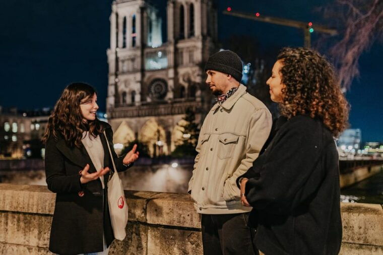 Bohemian Paris by Night - The Solo Travellers Adventure - Visiting the Iconic Bookshop of Shakespeare & Company