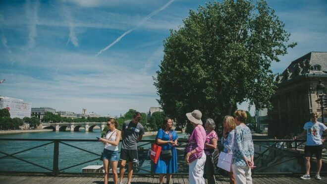 Bohemian Paris Tour by Night - Unique Nighttime Experiences