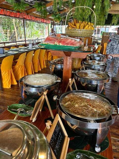 Bohol: Chocolate Hills Tour with Loboc River Cruise & Lunch - Guides and Local Insights