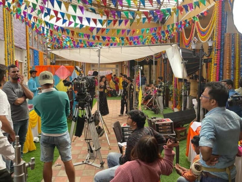 Bollywood Sightseeing and Celebrity Home Tour by Private Car - Good To Know