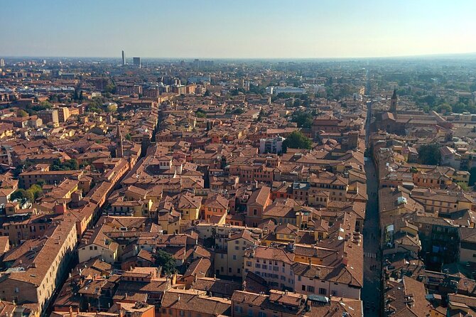 Bologna: 2-Hour Private Guided Walking Tour - Meeting Point