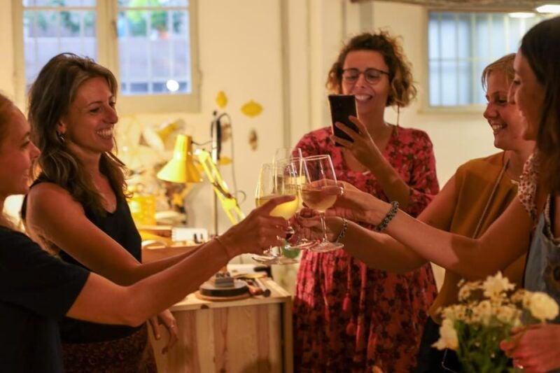 BOLOGNA APE IN LAB: Create your own jewelry while sipping a glass of wine! - Good To Know