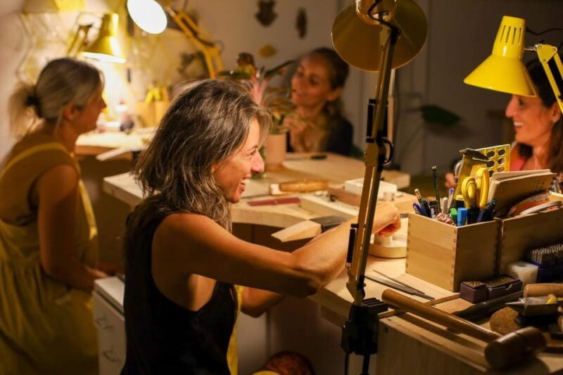BOLOGNA APE IN LAB: Create your own jewelry while sipping a glass of wine! - FAQs