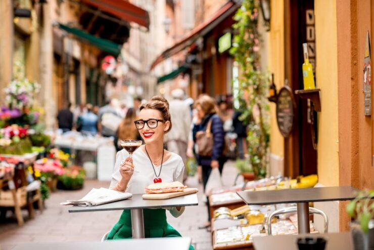 Bologna: Audio-Guided Archiginnasio Visit With Food Tasting - Experience Highlights