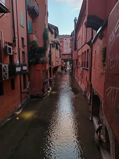 Bologna by night: Food, wine, spritz and fun - Cost and Value