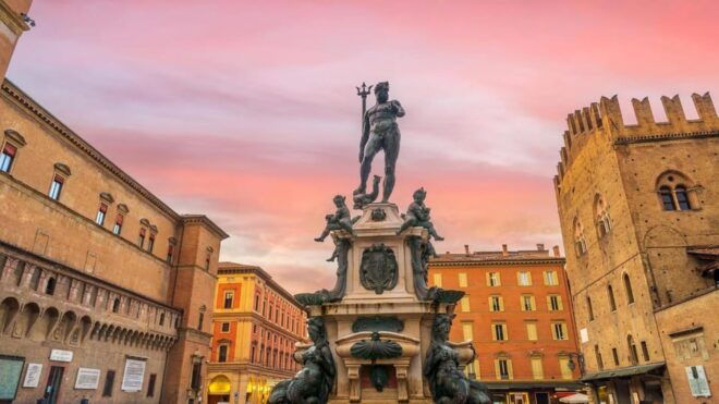 Bologna: Capture the Most Photogenic Spots With a Local - Booking Process and Pricing