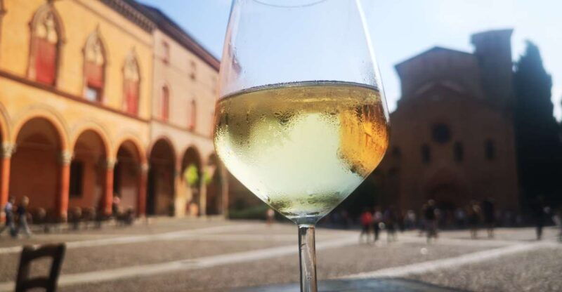 Bologna: City Center Guided Wine Walking Tour - Good To Know