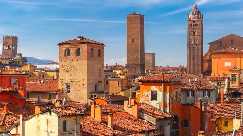 Bologna city center walking tour - What makes this Bologna walk useful