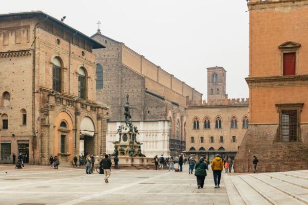 Bologna: City Center Walking Tour - Marvel at the Neptune Fountains Splendor