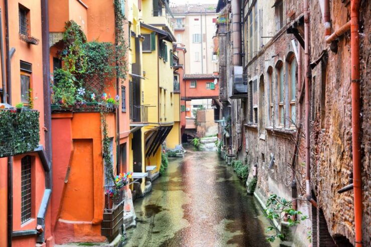 Bologna: City Exploration Game and Tour - Activity Details and Booking Information