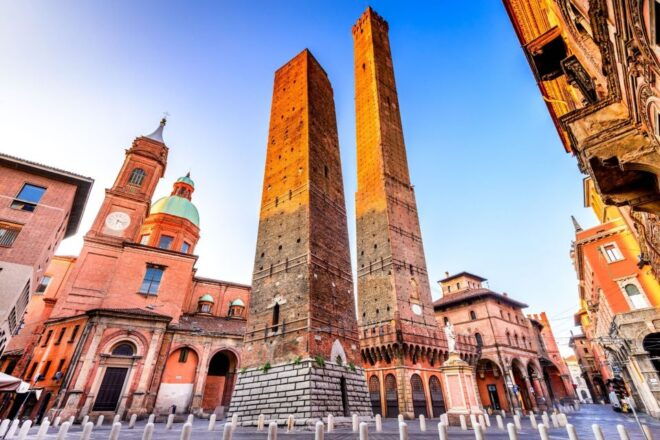 Bologna: City Exploration Game and Tour - Important Information