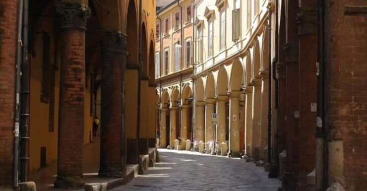 Bologna : Historic Center Walking Tour - Description