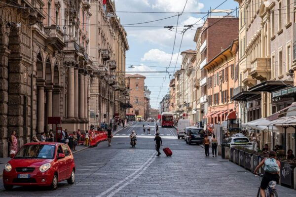 Bologna: History and Highlights Audio Tour With Guide on App - The Sum Up