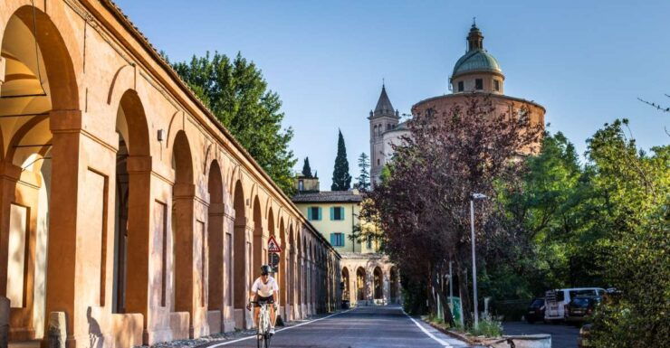 Bologna: Porticoes and Basilica San Luca Guided Tour - Tour Highlights
