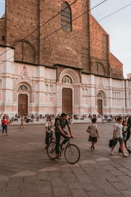 Bologna: Private Top Historical Sites Guided Walking Tour - The Gothic Marvel of San Petronio