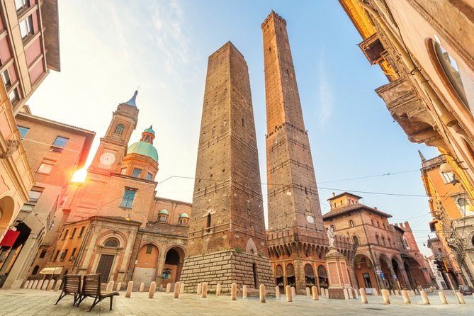 Bologna Private Walking Tour - Meeting and Pickup