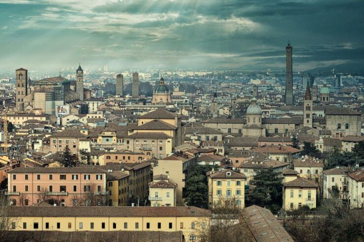 Bologna: Private Walking Tour With a Local Guide - Good To Know