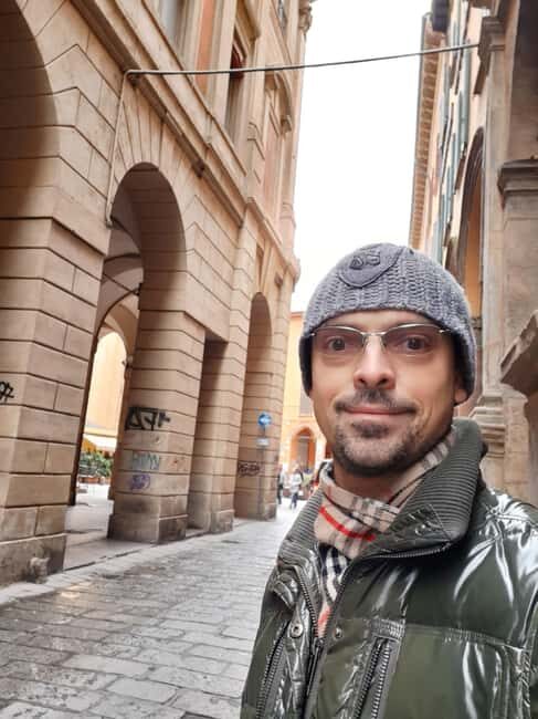 Bologna: Private Walking Tour with a Local - Good To Know