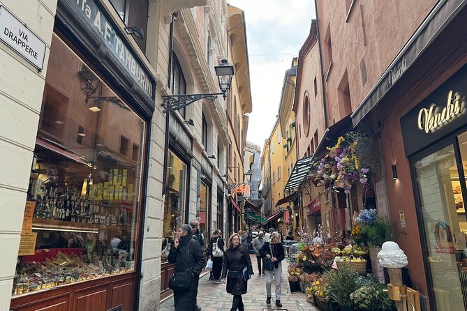 Bologna Small Group Walking Tour With Archiginnasio - Booking Details